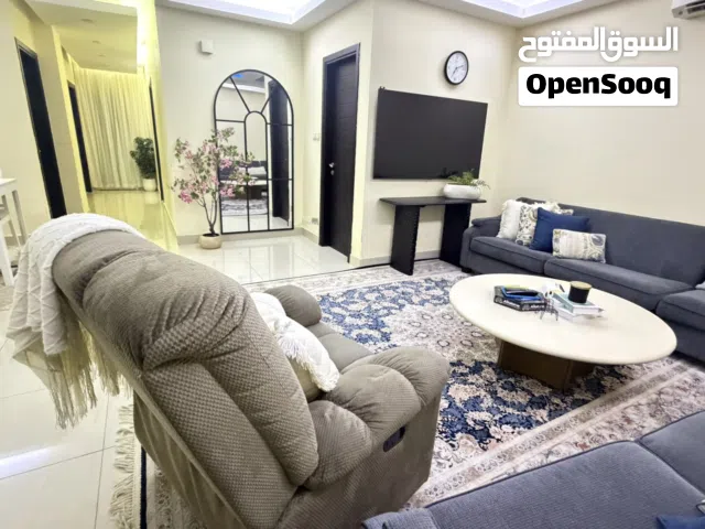 125 m2 3 Bedrooms Apartments for Rent in Muscat Qurm