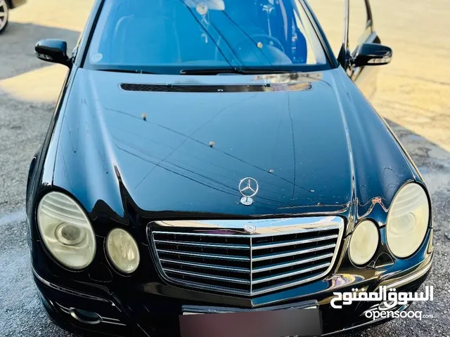 مرسيدسE200