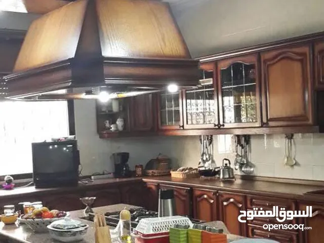 650 m2 4 Bedrooms Villa for Sale in Amman Swefieh
