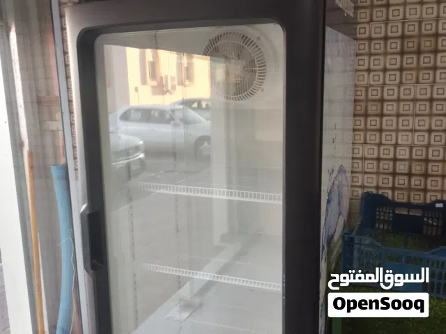 ثلاجه للبيع شبه جديد