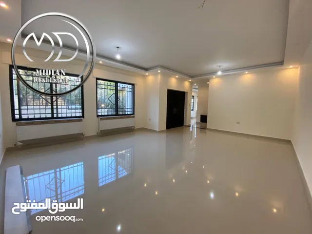 فيلا للبيع الفحيص مساحات 450م مع تراسات و حدائق جديدة لم تسكن اطلالة رائعة بسعر مميز جداً