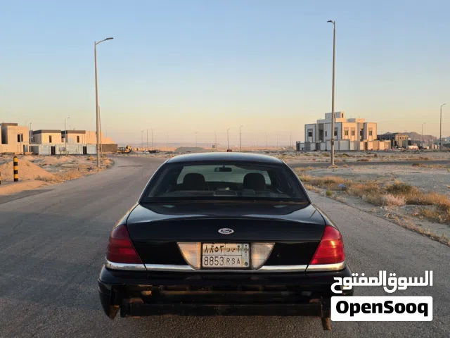2004 فورد كراون فكتوريا LX