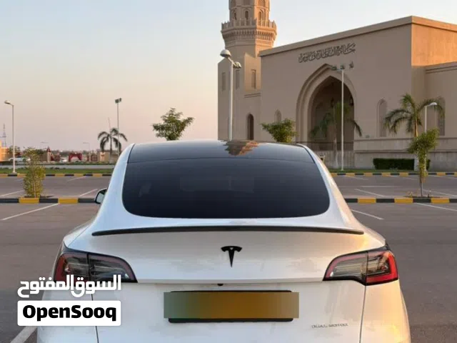 2023 تيسلا موديل Y Long Range