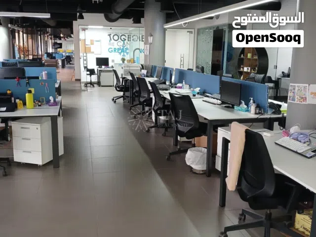 مكتب تجاري طابقي للايجار في وادي صقرة