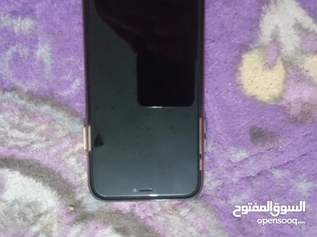 أيفون XR. نضيف