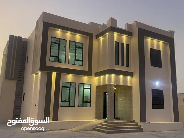 تم تخفيض للبيع منزل رووووعة طابقين بالنظام الجديد بحي السرح 6