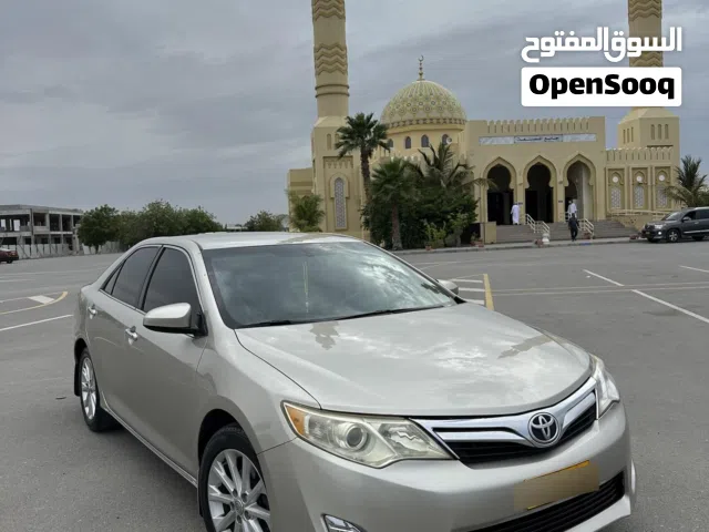 2014 تويوتا كامري LE