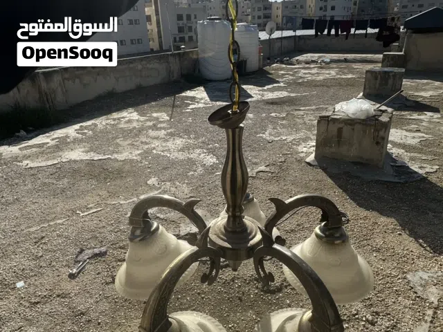 3 ثريات للبيع