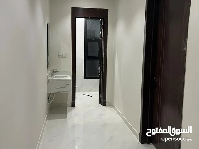 140 m2 3 Bedrooms Apartments for Rent in Al Riyadh Al Khaleej