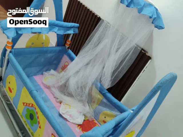 تخت بيبي مستعمل للبيع