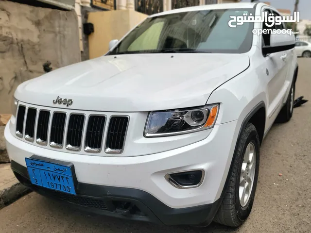 2016 جيب جراند شيروكى Laredo