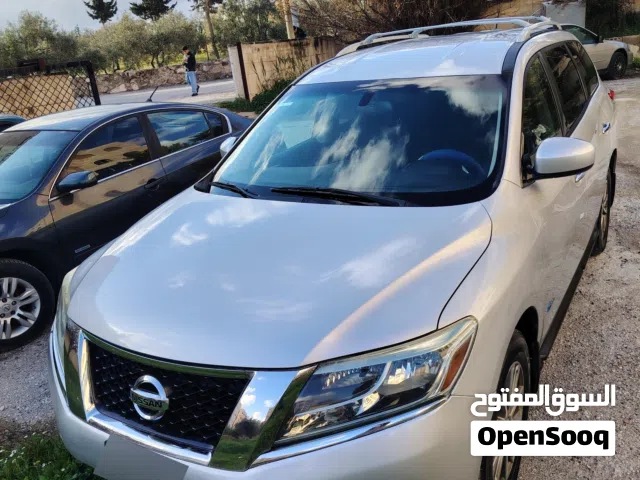 2014 نيسان باثفايندر SV