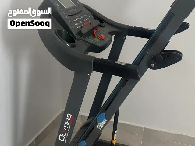 للبيع آلة مشي شبه جديده