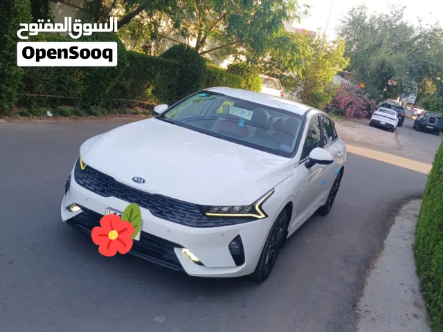2021 كيا K5 Standard