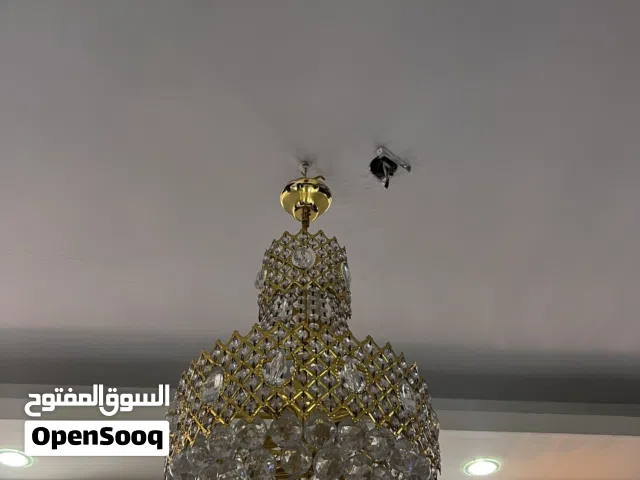 ثريات للبيع