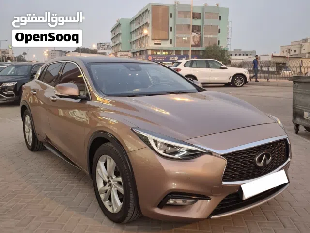 Infiniti Q30 2019