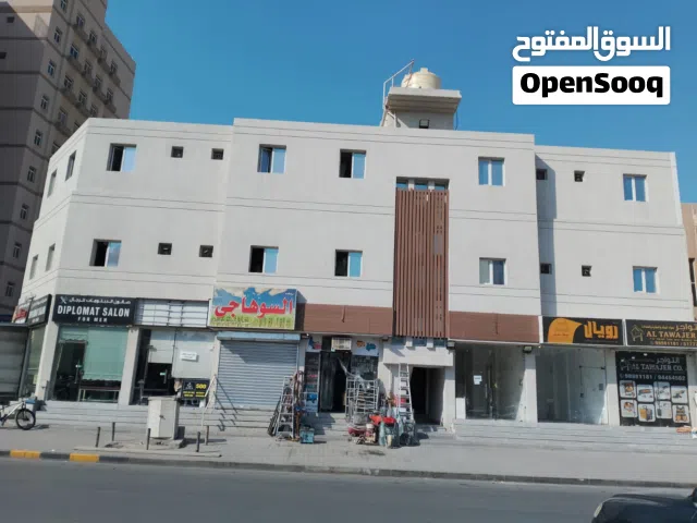 محل للايجار بحولي قطعة 3 شارع ابن رشد بجوار متحف العثمان