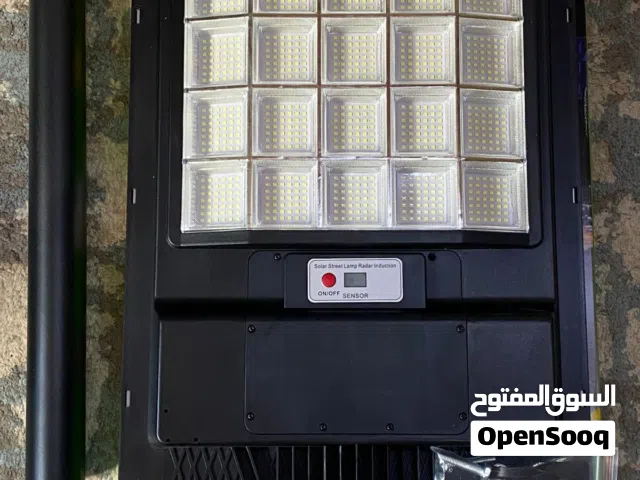 كشاف طاقة شمسية حجم 8000 الف واط يوجد توصيل جميع مناطق السلطنة