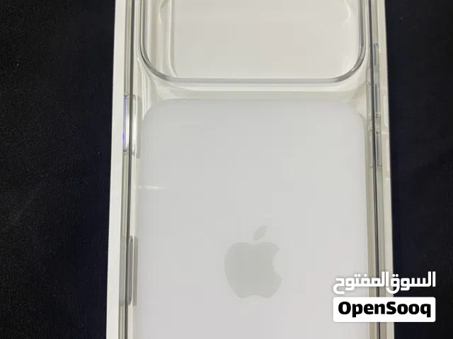 كڤر جديد من شركة Apple شفاف ايفون 17 برو
