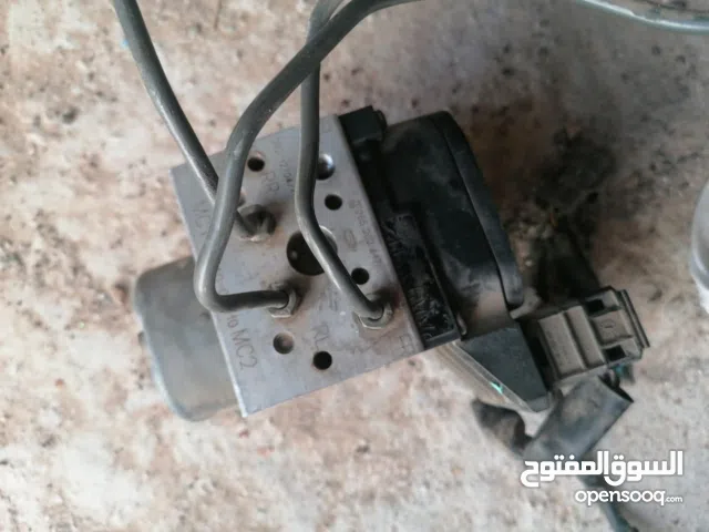 للبيع قطع غيار افالون 2003