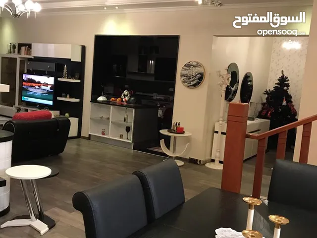 520m2 5 Bedrooms Villa for Sale in Tripoli Souq Al-Juma'a