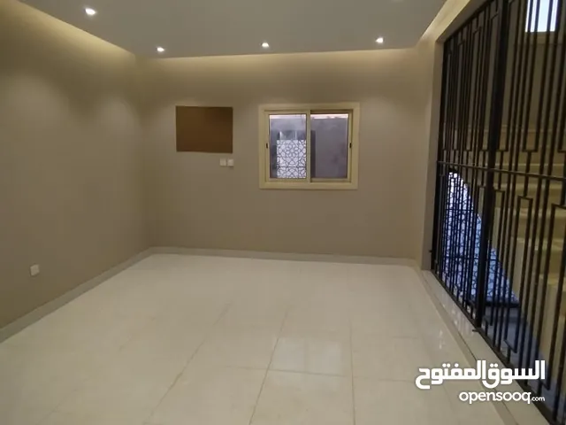190 m2 3 Bedrooms Apartments for Rent in Al Madinah Shuran