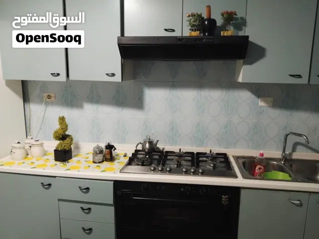 دولاب مطبخ شبه جديد لبيع