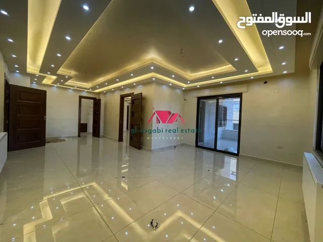 شقة / للايجار / شبه لم تسكن / 3نوم / الرابية / 220 متر