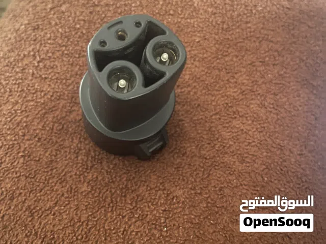 ادابتر محول شحن لسيارات تسلا موديلات S و3 وX وY في محطات الشحن العامة، SAE J1772