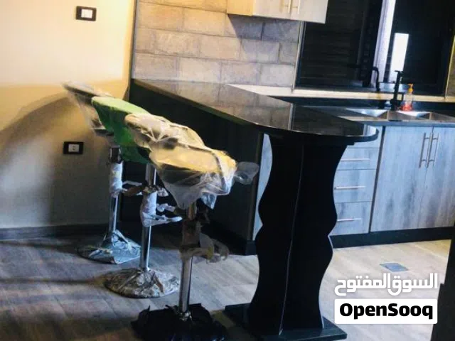 شقة فاخرة ومميزة جداً بتشطيب فندقي ومواصفات خاصة بالحي الشرقي شرق دوار الدرة بمساحة 150 م