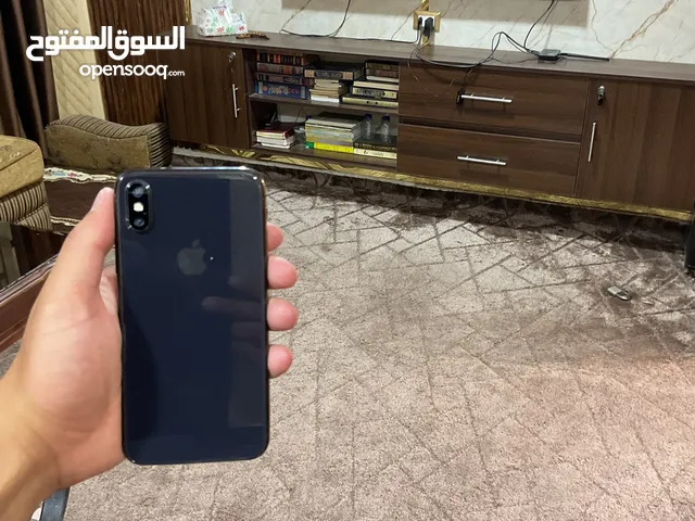 iPhone X 64GB نظيف جداً بطارية 100% وشاشة جديدة  سعر مناسب وقابل للتفاوض