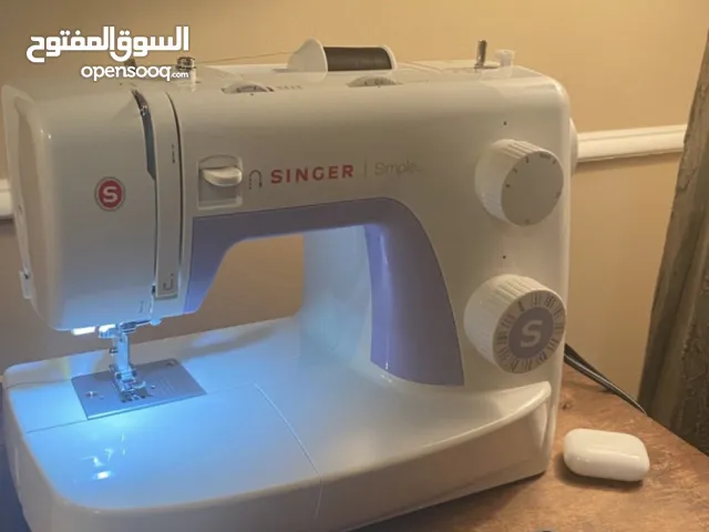 مكينة خياطة نوع ( سينجر ) موديل 1507 للبيع
