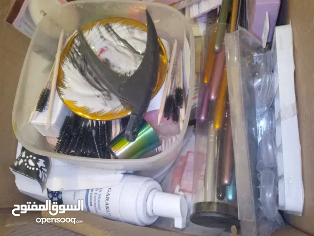 اغراض خاصه بالاضافر الاكلرك ورموش للبيع كل لمواد