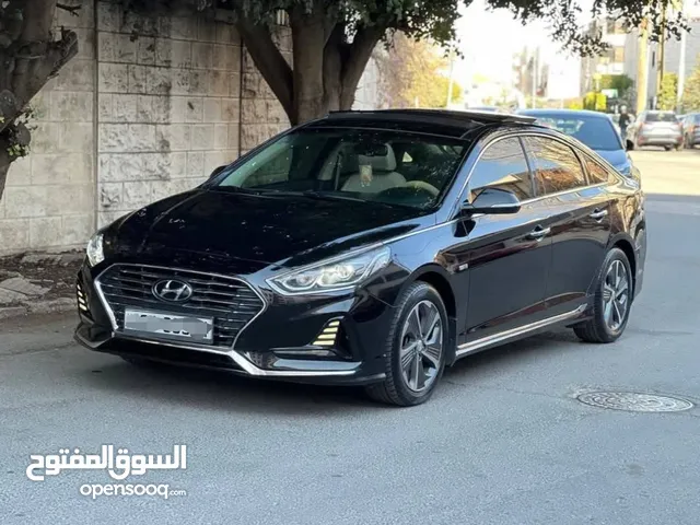 Sedan Ford in Amman