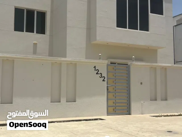 500 m2 More than 6 bedrooms Villa for Rent in Muscat Al Maabilah