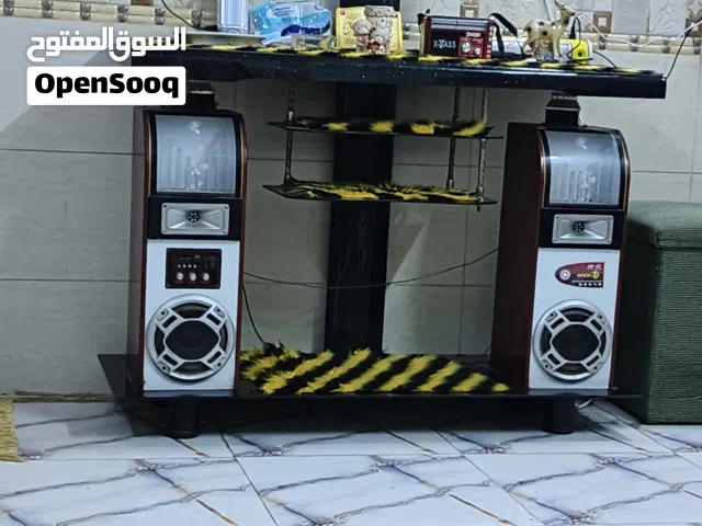 ميز بلازمه للبيع  أقره الوصف