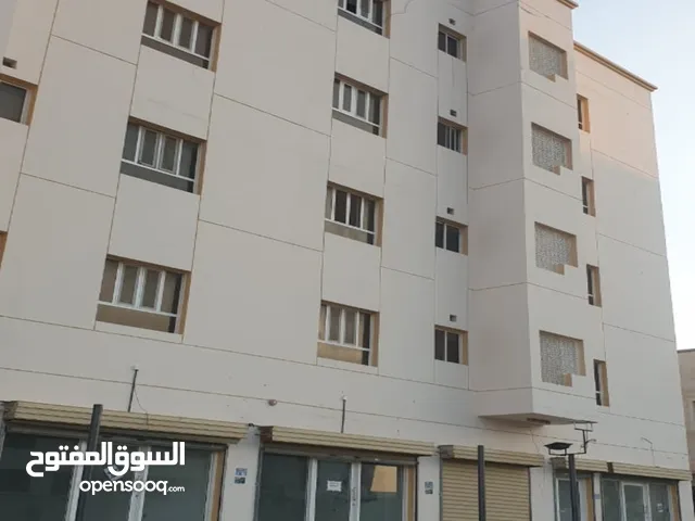 للايجار 5 محلات في موقع ممتاز بالمعبيله السابعه مقابل نيستوا الجديد مباشرة و خلف محل موني باك