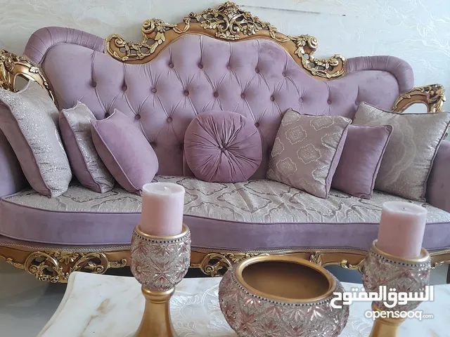طقم كامل غرفة جلوس مع طقم سفرة شبه جديد خشب زان