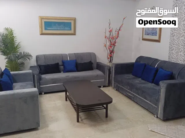 جميع انواع الأثاث والمفروشات