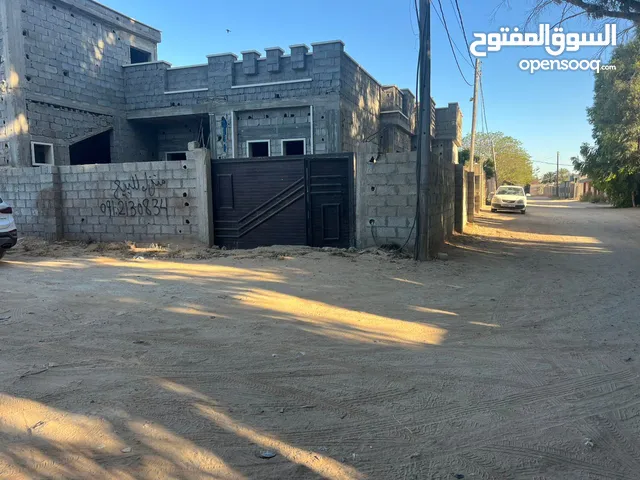 195 m2 3 Bedrooms Townhouse for Sale in Tripoli Wild Life Rd