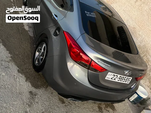 2012 هيونداي افانتي Limited