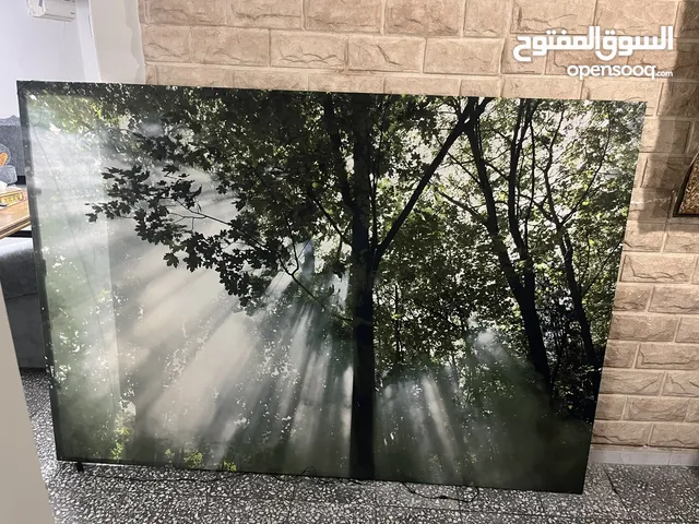 لوحة فنية كبيرة مضيئة 200*140 مثبته على برواز خشب من ايكيا