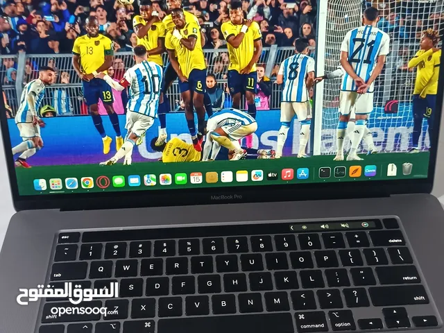 Mackbook pro core i9 gen 9