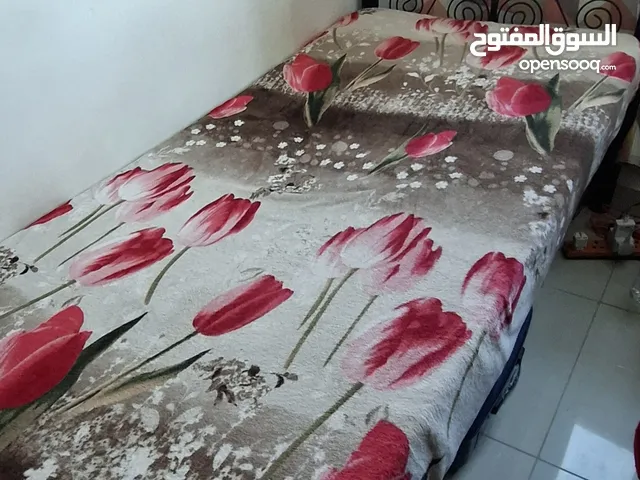 سرير حديد ممتاز استعمال 3 شهور
