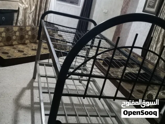 تخوت مفرده تنين للبيع 15 دينار