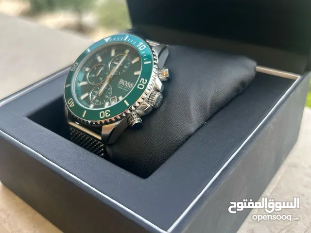ساعه BOSS أصليه 100% عدة موديلات جديده. قفل بحري ،كرونوجراف حجم المينا 44mm . فقط وربنا ببا