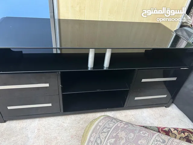 طاولة تلفاز