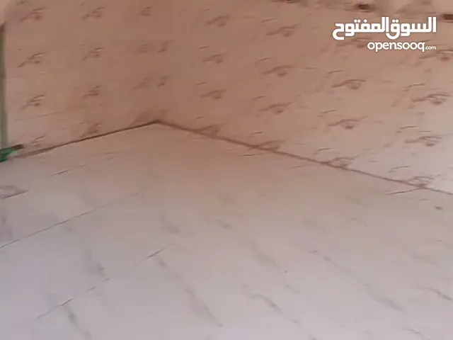 البيت طابقين بس طابق فوك مو لايجار بس جوه ايجار وبيت جديد وتجاوز