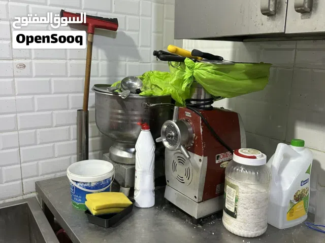 اثاث مطعم وأجهزه كهربائية