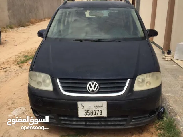 Used Volkswagen Touran in Tripoli